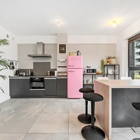 Apartment Lumina 4-room With Large Balcony *
