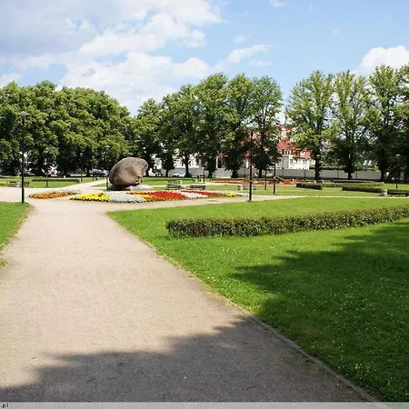 Lägenhet Lumina 4-room With Large Balcony Warszawa